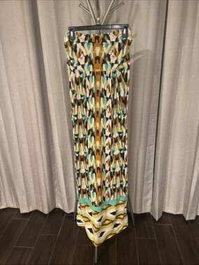 Strapless Maxi dress in brown hues, with pockets.